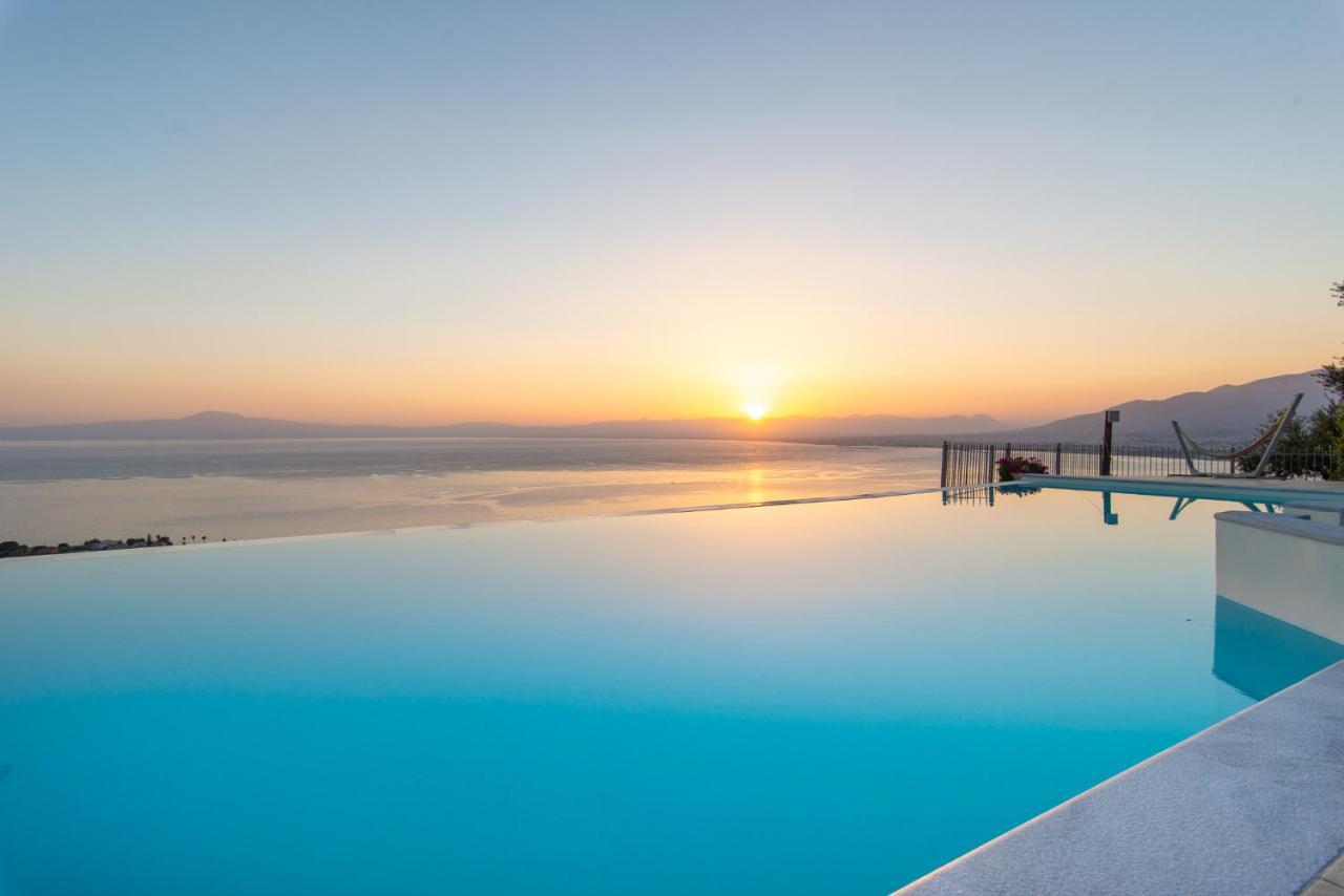 Villa Rebecca Каламата Экстерьер фото